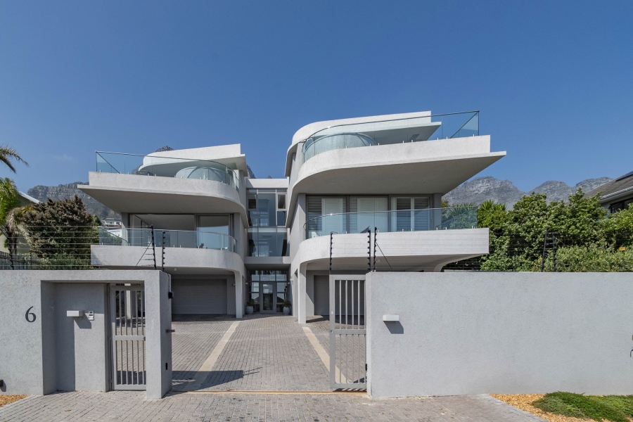 To Let 4 Bedroom Property for Rent in Camps Bay Western Cape
